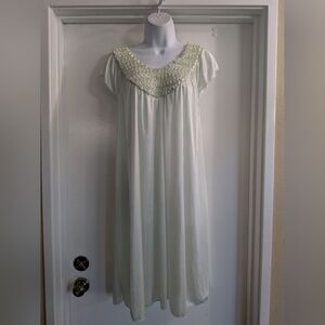 Lati fashion Reosette Collar Lightweight Nightgown Mint Green Large